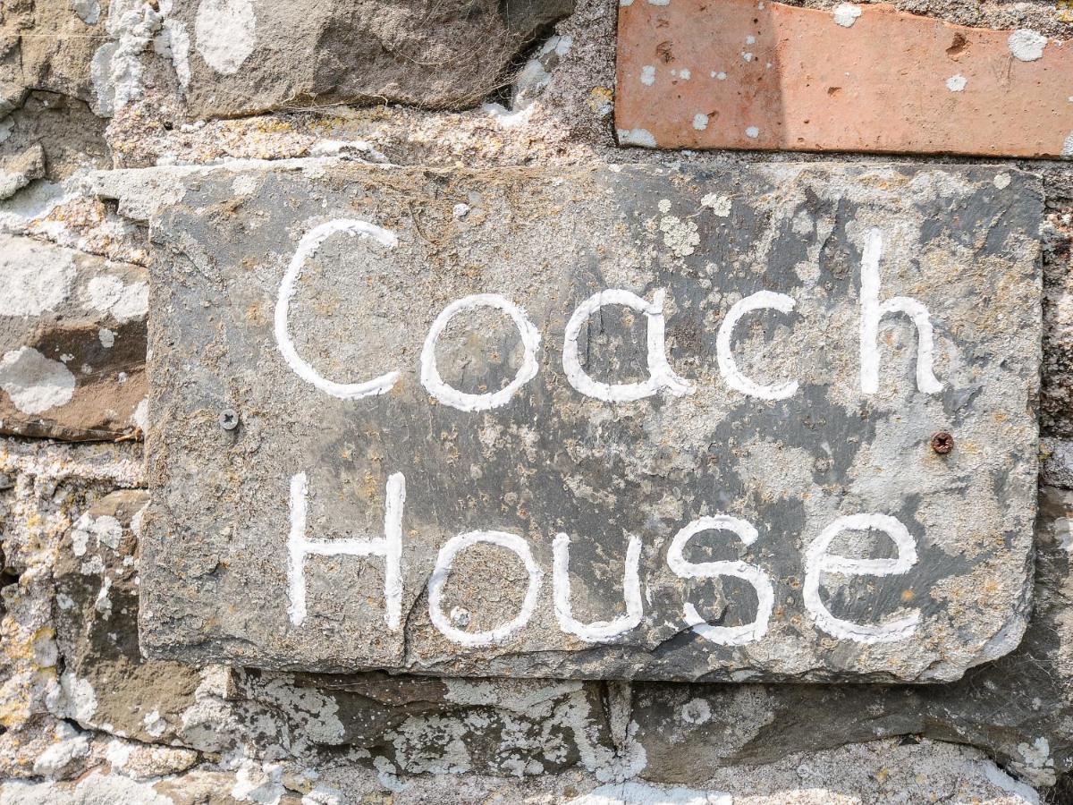 Coach House Cottage 布德 外观 照片